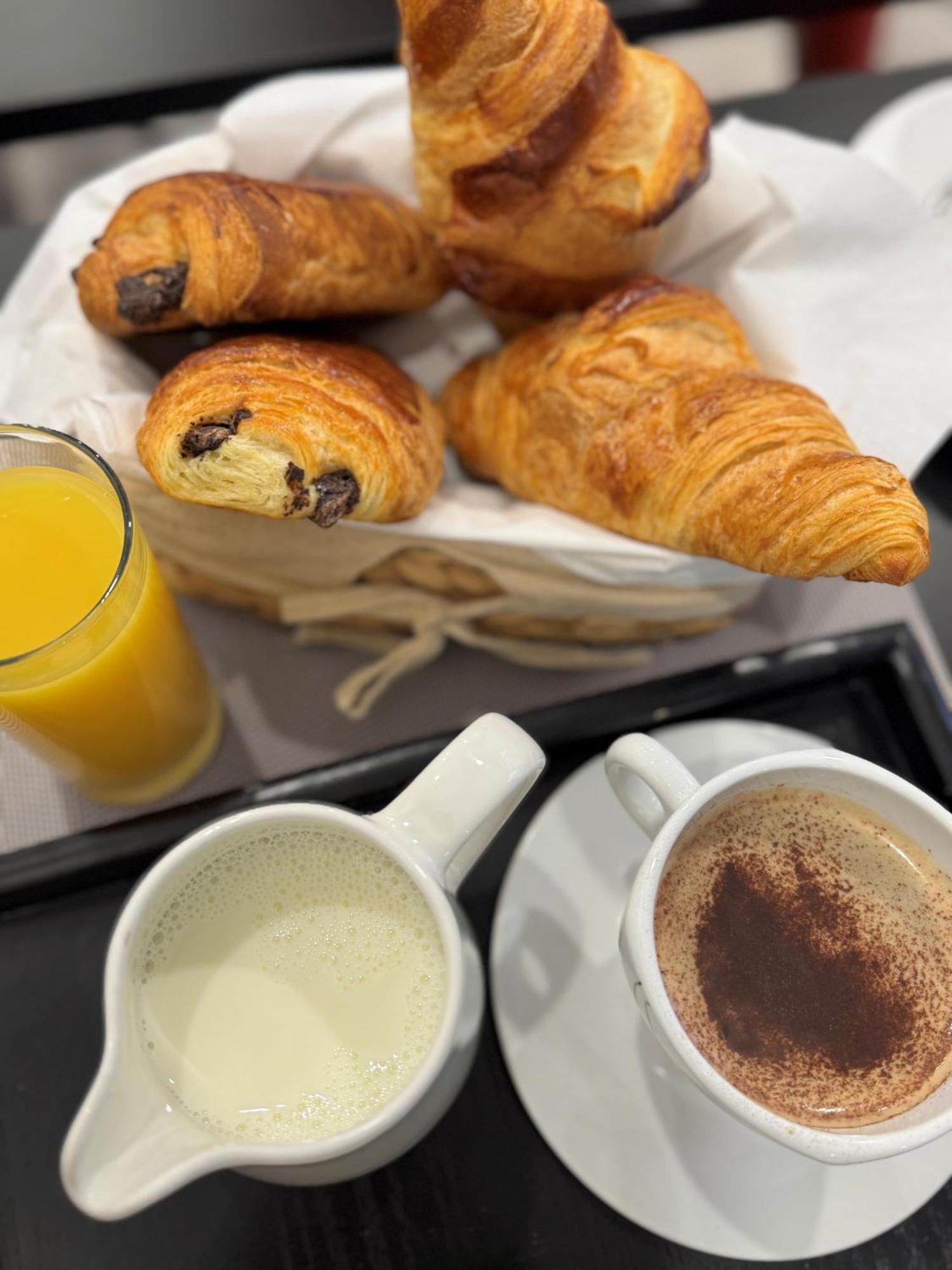 קלישי Paris Hotel מראה חיצוני תמונה